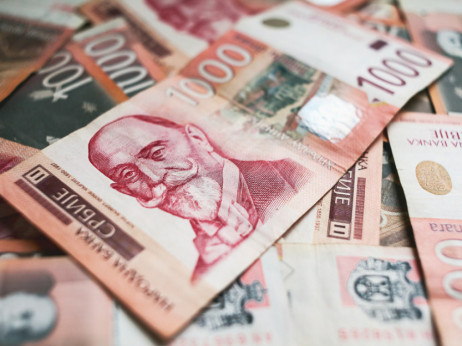 Javni dug i u aprilu blago smanjen, deficit manji od planiranog