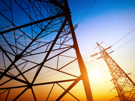 Elektromreže propadaju širom sveta, u Srbiji snabdevanje zasad stabilno