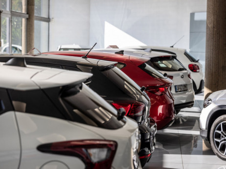 Prodaja automobila u Evropi raste 15. mesec zaredom