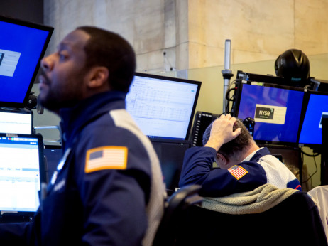 Nekad popularni fondovi na Wall Streetu tonu, bez spasioca na vidiku