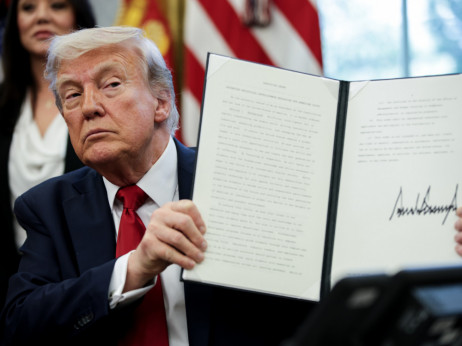 Trumpovih 100 dana neizvesnosti u kojima je svet zadržavao dah